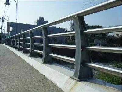 防撞護欄